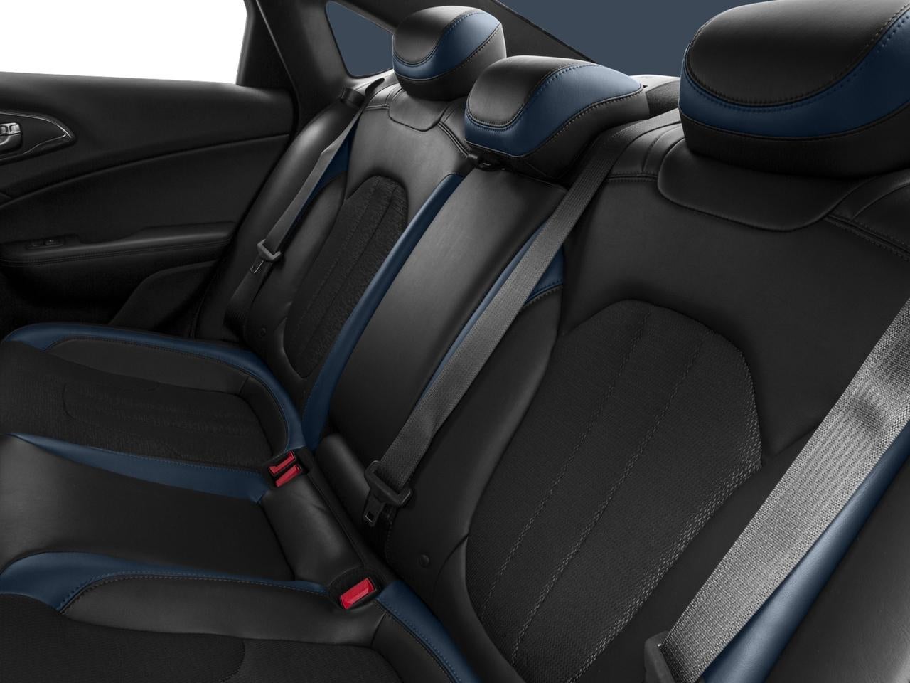 2016 Chrysler 200 4dr Sdn Touring FWD