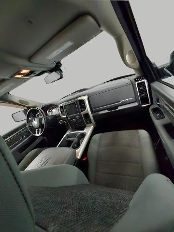 2017 RAM 1500 Big Horn 4x4 Crew Cab 5'7" Box