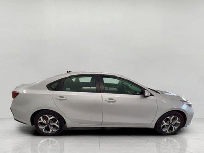 2020 Kia Forte FE Manual