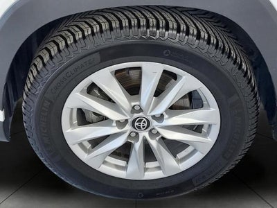 2022 Toyota Corolla Cross LE 4WD (Natl)