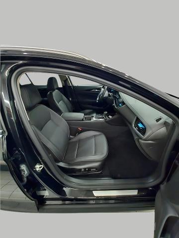 2019 Buick Regal TourX Essence AWD