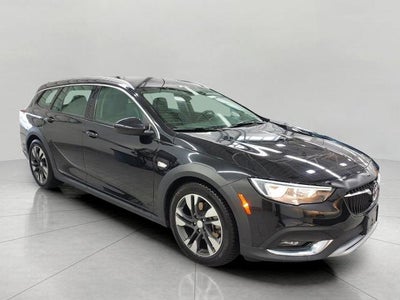2019 Buick Regal TourX Essence AWD