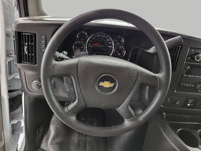 2025 Chevrolet Express Passenger 1LS