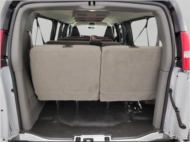 2025 Chevrolet Express Passenger 1LS