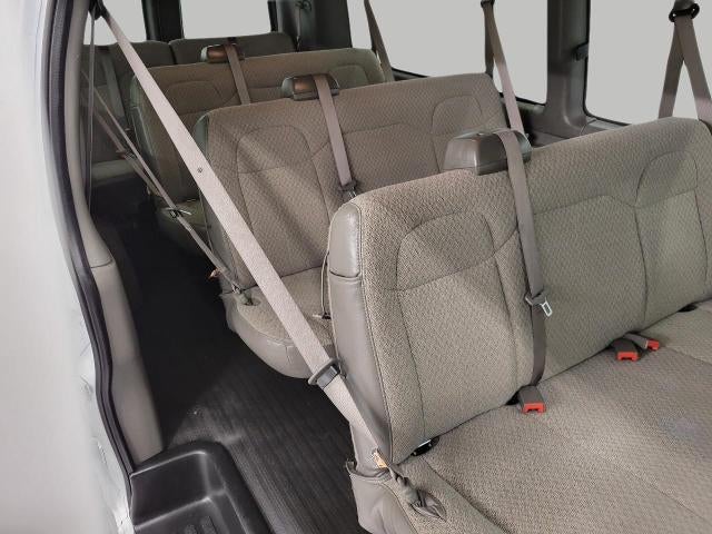 2025 Chevrolet Express Passenger 1LS
