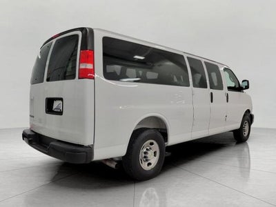 2025 Chevrolet Express Passenger 1LS