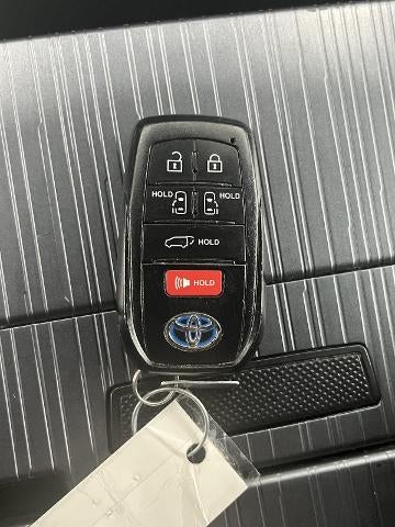 2023 Toyota Sienna XSE
