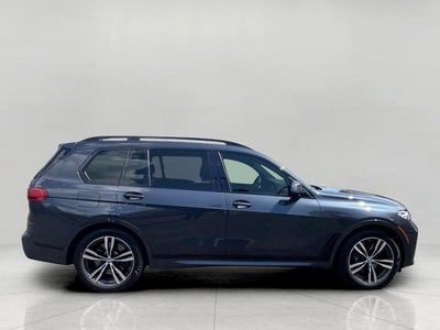 2022 BMW X7 M50i