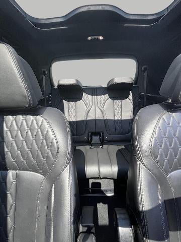 2022 BMW X7 M50i