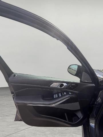 2022 BMW X7 M50i