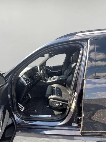 2022 BMW X7 M50i