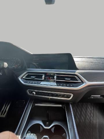 2022 BMW X7 M50i
