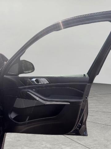 2022 BMW X7 M50i
